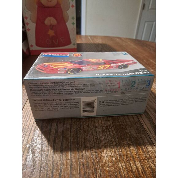 Vintage 1994 Monogram McDonald's Ford Thunderbird NASCAR Model Race Car Kit 2442 - Picture 3 of 6